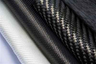 Ffibr gwydr vs ffibr carbon